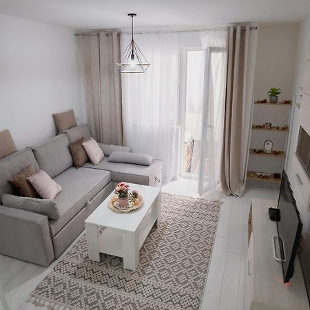 Grandeur Home Apartment Mostar - Free Parking Екстер'єр фото
