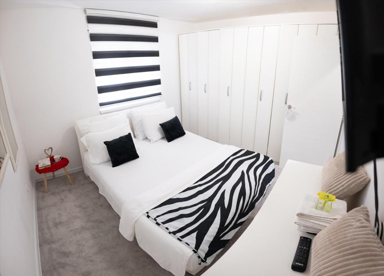 Grandeur Home Apartment Mostar - Free Parking Екстер'єр фото